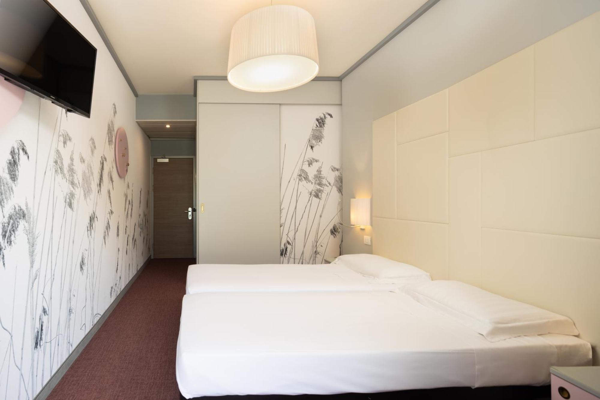 Hotel La Perla - Bike Hotel ガルダ エクステリア 写真