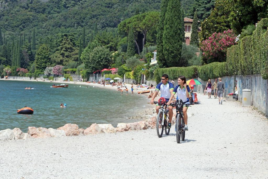 Hotel La Perla - Bike Hotel ガルダ エクステリア 写真
