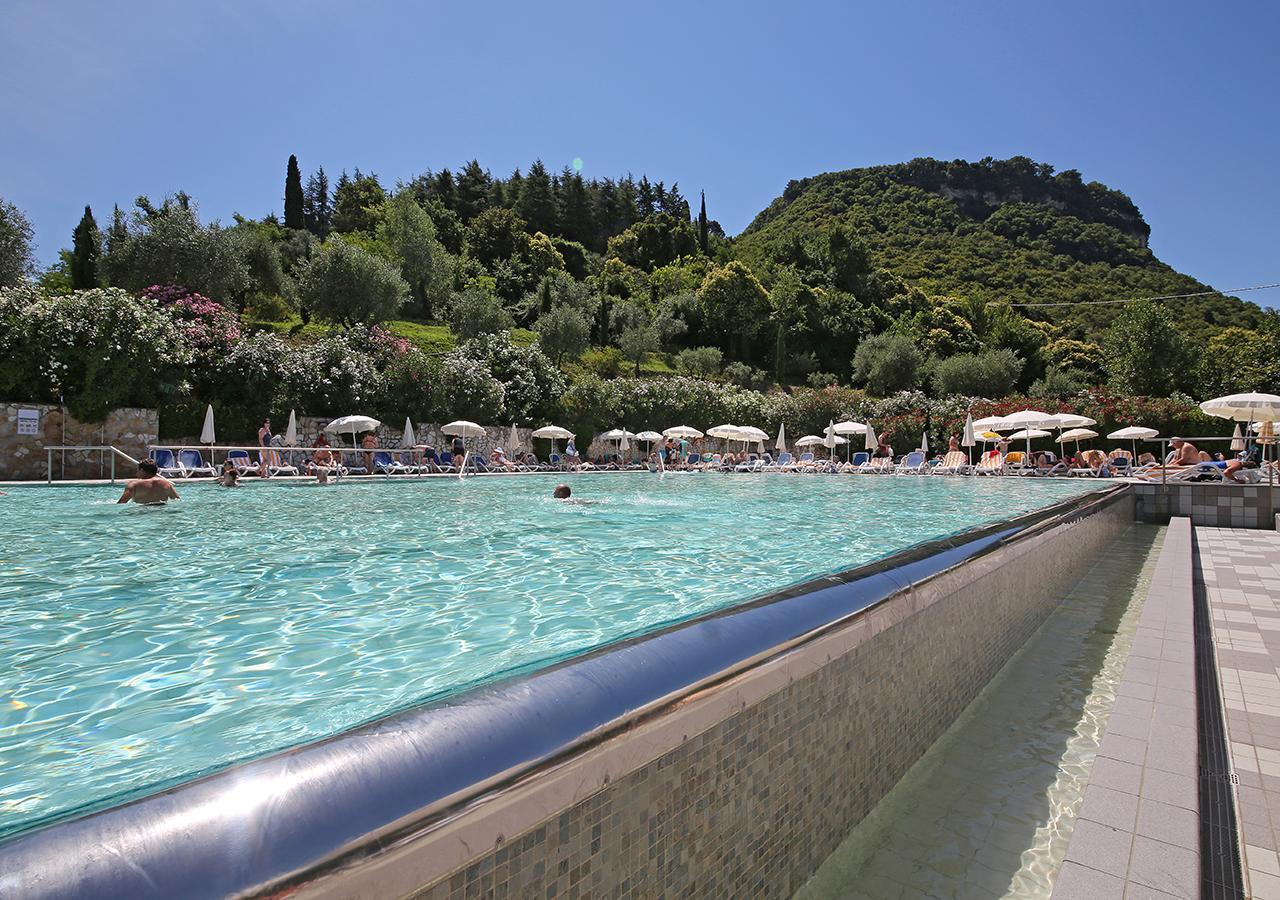 Hotel La Perla - Bike Hotel ガルダ エクステリア 写真