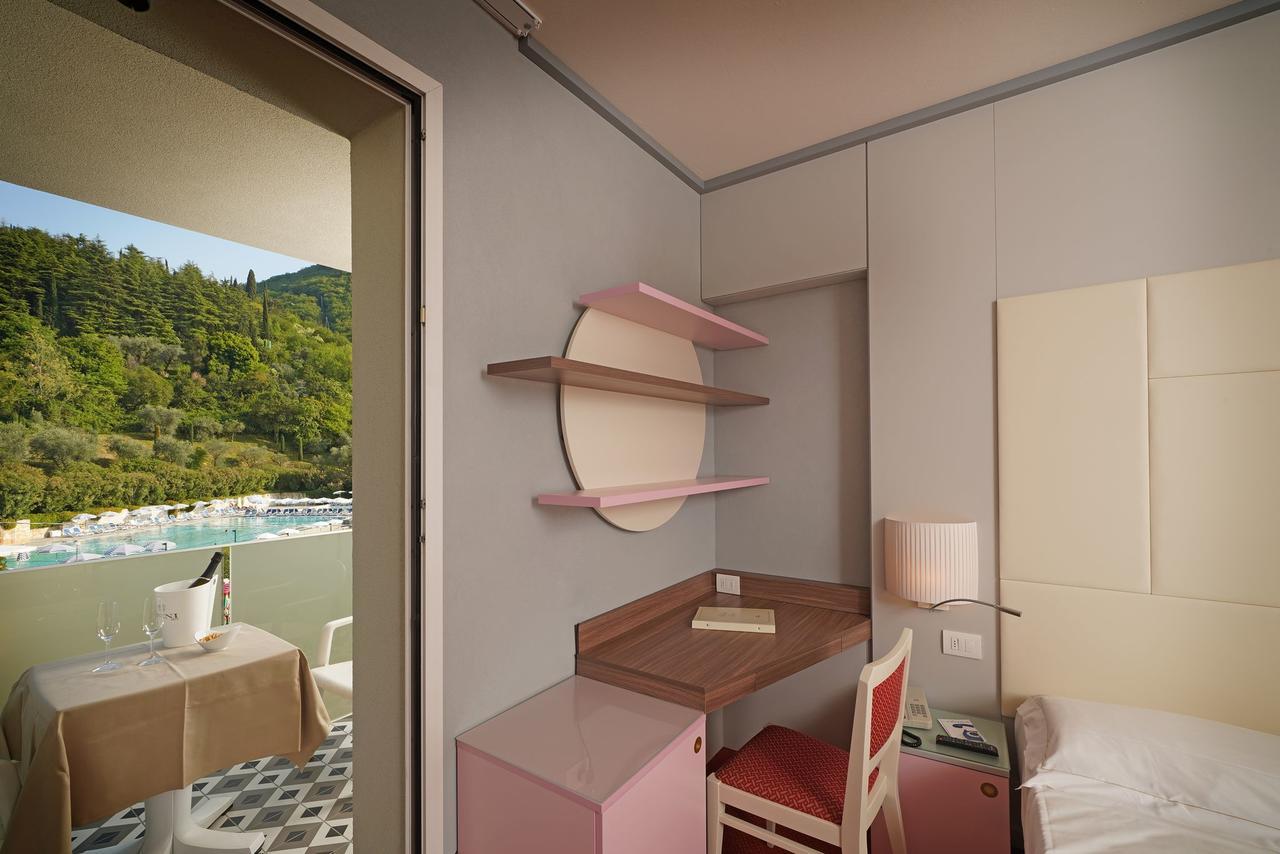 Hotel La Perla - Bike Hotel ガルダ エクステリア 写真