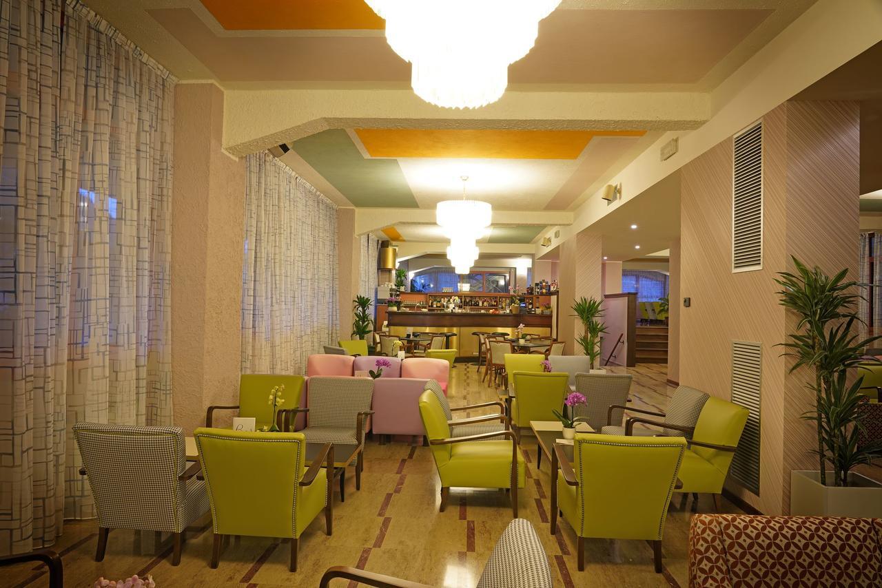 Hotel La Perla - Bike Hotel ガルダ エクステリア 写真
