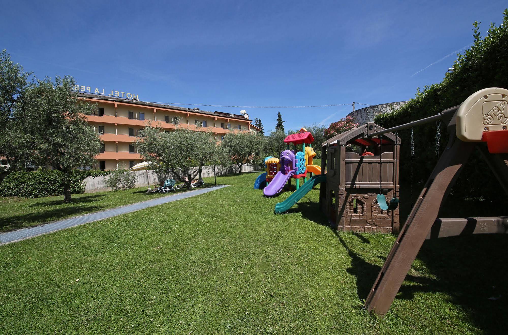 Hotel La Perla - Bike Hotel ガルダ エクステリア 写真